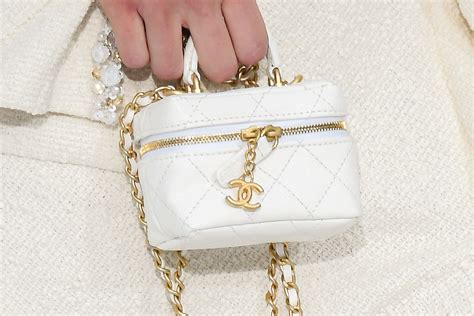 chanel vanity bag sizes|vanity chanel bag price.